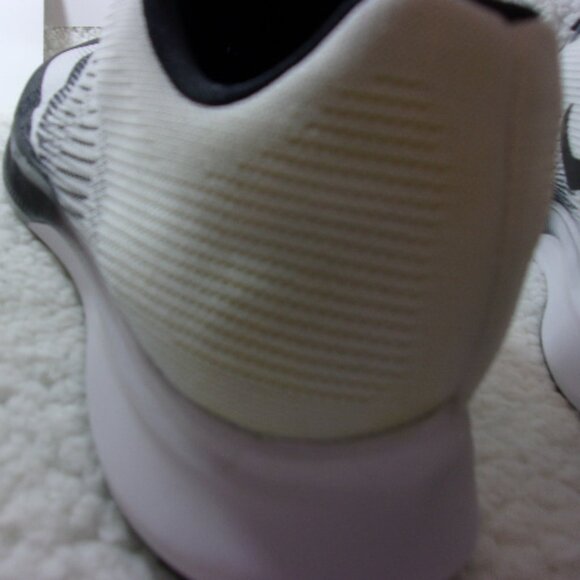 S-138 MENS NIKE AIR ZOOM ELITE 9 RUNNING SHOE - Picture 9 of 15